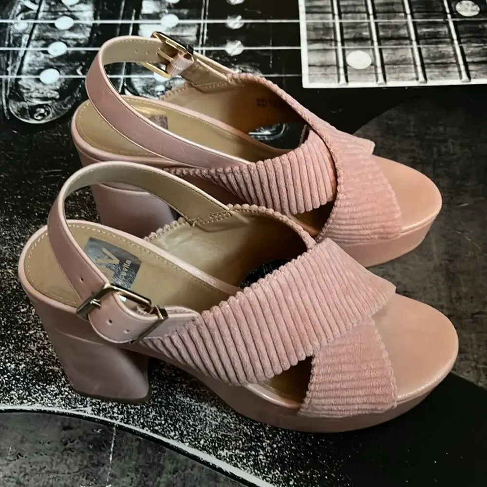 NEW DV Platform Sandal
